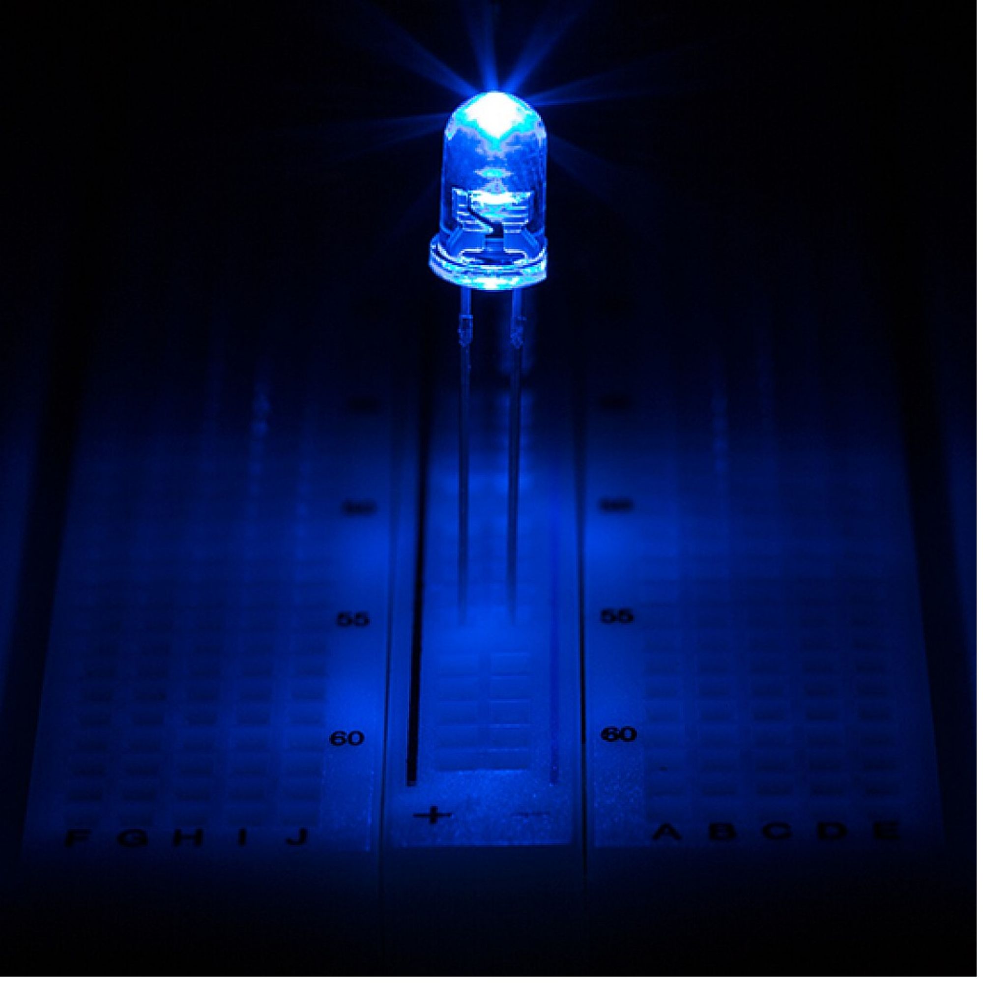 5mm Round Blue LED 2Pin (Pack of 5) - Image 4